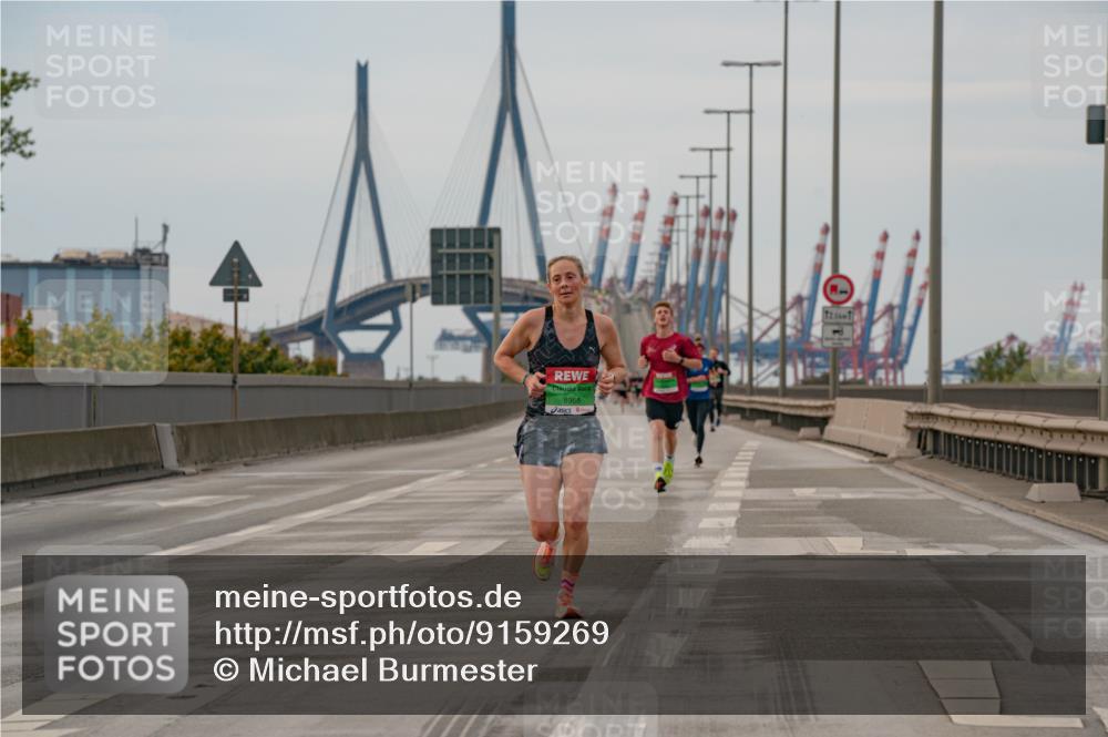03.10.2025 - Köhlbrandbrückenlauf Michael Burmester http://msf.ph/oto/9159269 03.10.2025 15:41:26 Position 3 8968 meine-sportfotos.de