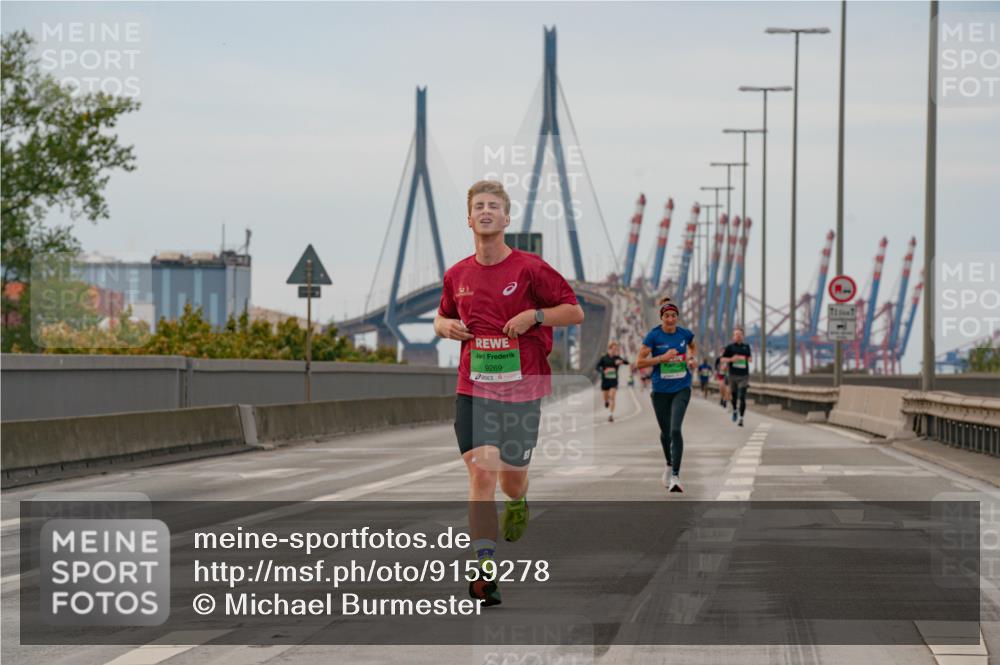 03.10.2025 - Köhlbrandbrückenlauf Michael Burmester http://msf.ph/oto/9159278 03.10.2025 15:41:35 Position 3 9269 meine-sportfotos.de