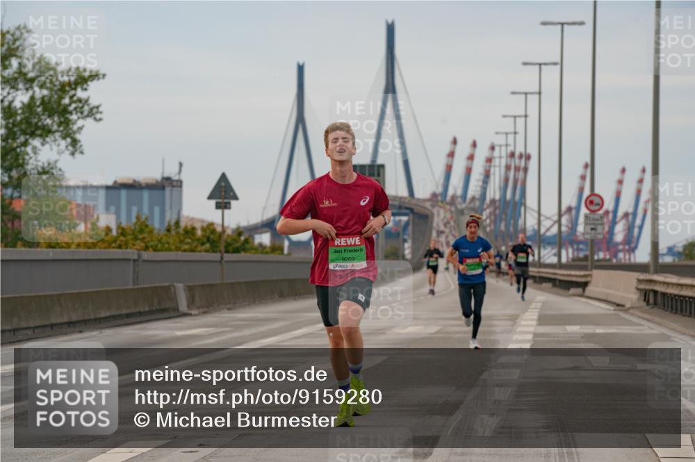 03.10.2025 - Köhlbrandbrückenlauf Michael Burmester http://msf.ph/oto/9159280 03.10.2025 15:41:35 Position 3 9269 meine-sportfotos.de