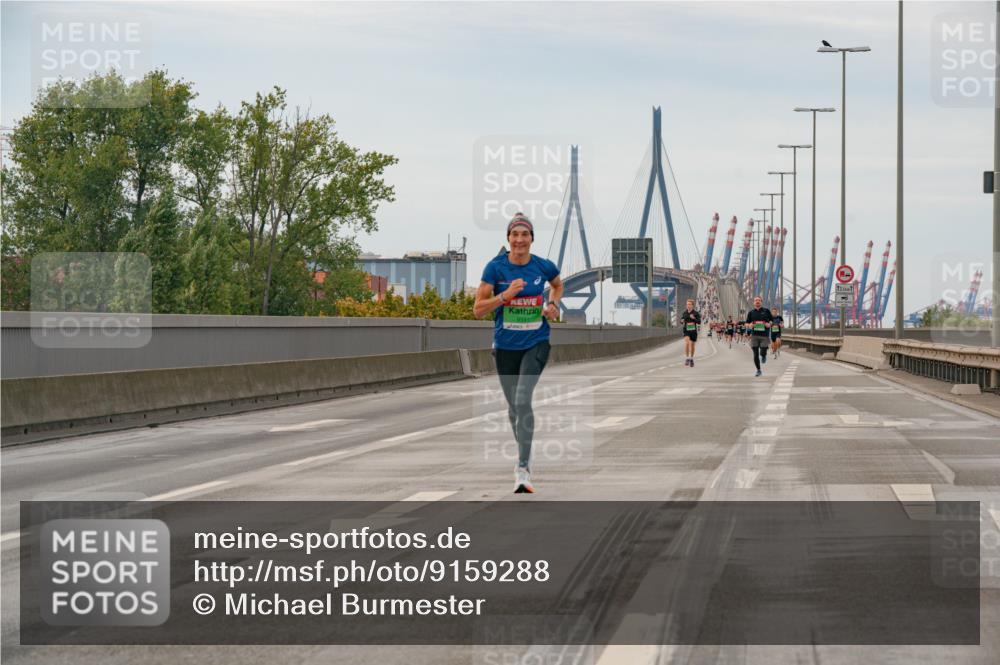 03.10.2025 - Köhlbrandbrückenlauf Michael Burmester http://msf.ph/oto/9159288 03.10.2025 15:41:41 Position 3 12, 5 meine-sportfotos.de