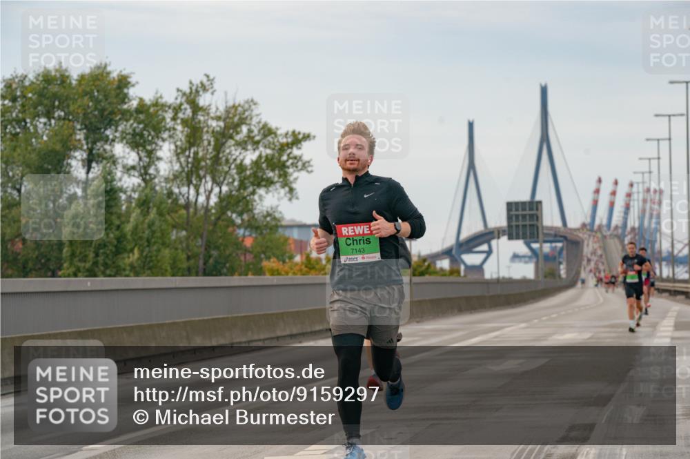 03.10.2025 - Köhlbrandbrückenlauf Michael Burmester http://msf.ph/oto/9159297 03.10.2025 15:41:56 Position 3 7143 meine-sportfotos.de