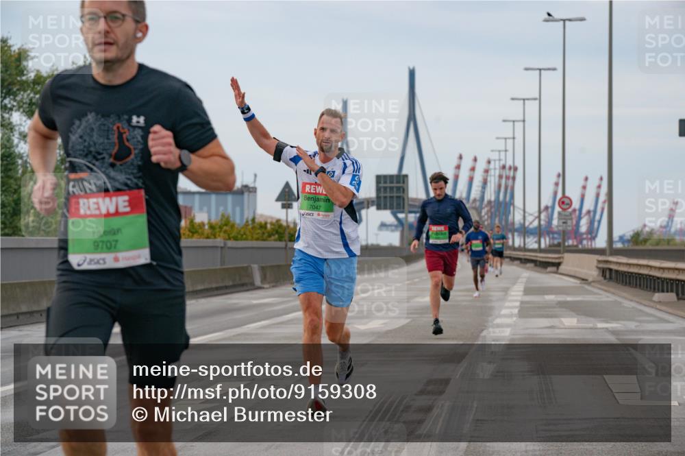 03.10.2025 - Köhlbrandbrückenlauf Michael Burmester http://msf.ph/oto/9159308 03.10.2025 15:42:10 Position 3 9707, 7047 meine-sportfotos.de