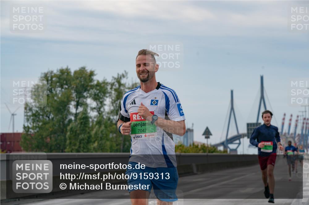 03.10.2025 - Köhlbrandbrückenlauf Michael Burmester http://msf.ph/oto/9159313 03.10.2025 15:42:11 Position 3 7047 meine-sportfotos.de