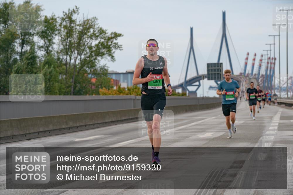 03.10.2025 - Köhlbrandbrückenlauf Michael Burmester http://msf.ph/oto/9159330 03.10.2025 15:42:26 Position 3 96, 9058 meine-sportfotos.de