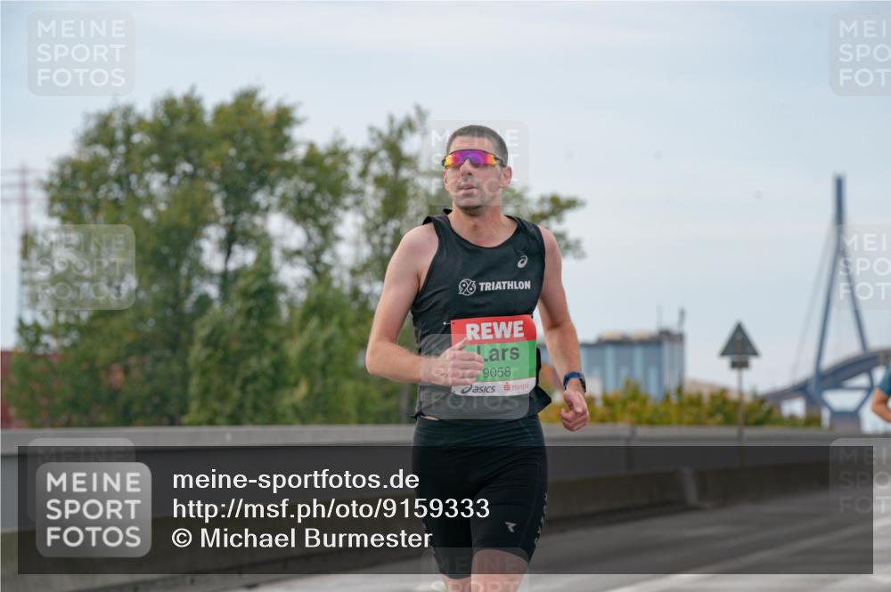 03.10.2025 - Köhlbrandbrückenlauf Michael Burmester http://msf.ph/oto/9159333 03.10.2025 15:42:28 Position 3 9058 meine-sportfotos.de
