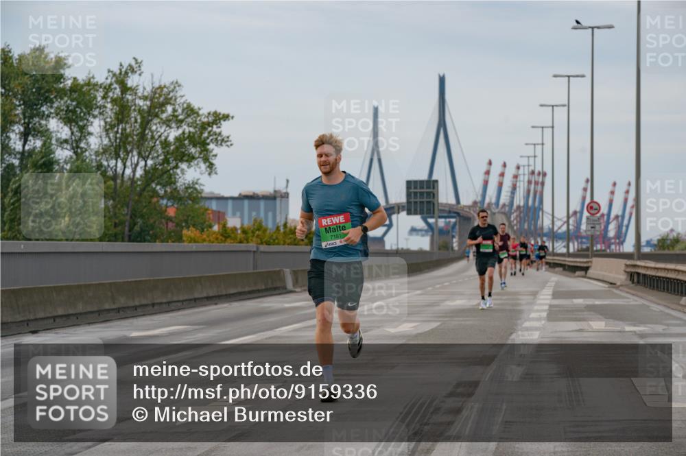 03.10.2025 - Köhlbrandbrückenlauf Michael Burmester http://msf.ph/oto/9159336 03.10.2025 15:42:30 Position 3 7181 meine-sportfotos.de