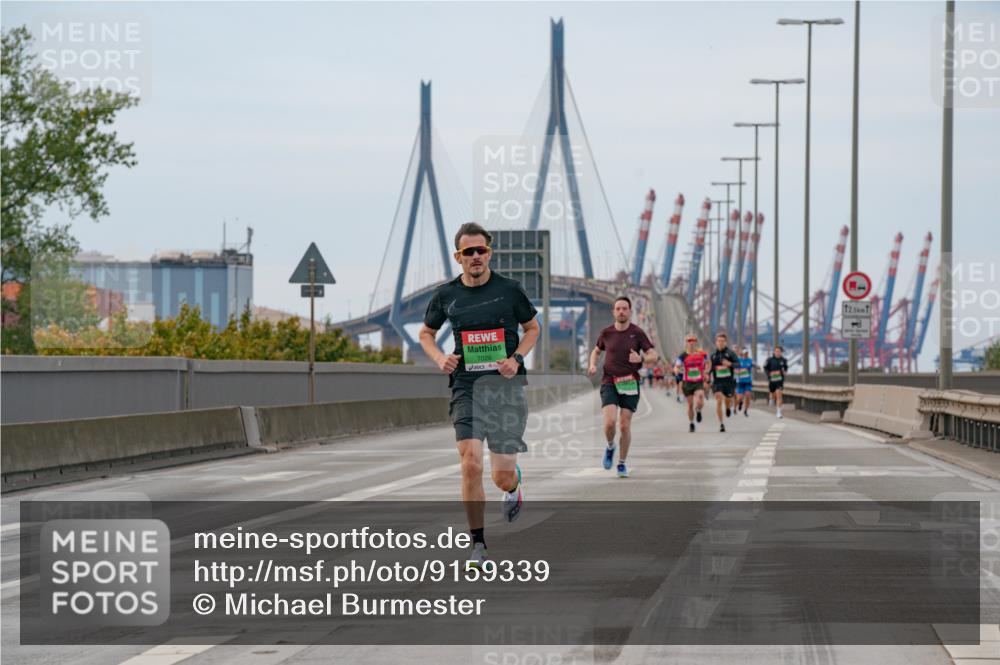 03.10.2025 - Köhlbrandbrückenlauf Michael Burmester http://msf.ph/oto/9159339 03.10.2025 15:42:37 Position 3 7026, 12 meine-sportfotos.de