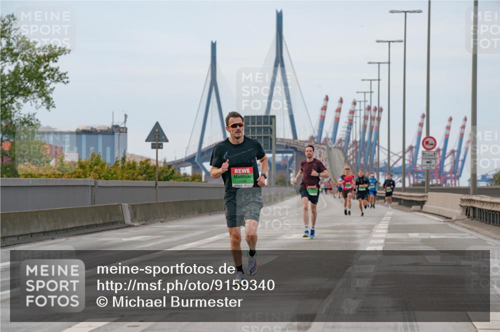 03.10.2025 - Köhlbrandbrückenlauf Michael Burmester http://msf.ph/oto/9159340 03.10.2025 15:42:37 Position 3 7026, 12, 5 meine-sportfotos.de