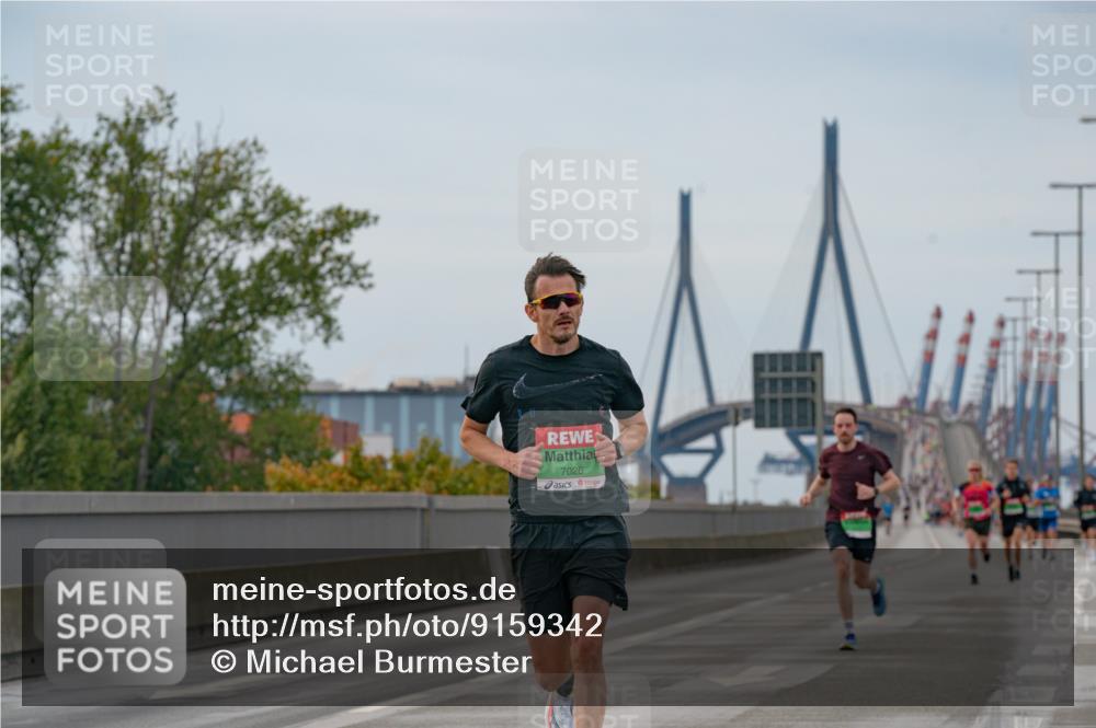 03.10.2025 - Köhlbrandbrückenlauf Michael Burmester http://msf.ph/oto/9159342 03.10.2025 15:42:39 Position 3 7026 meine-sportfotos.de