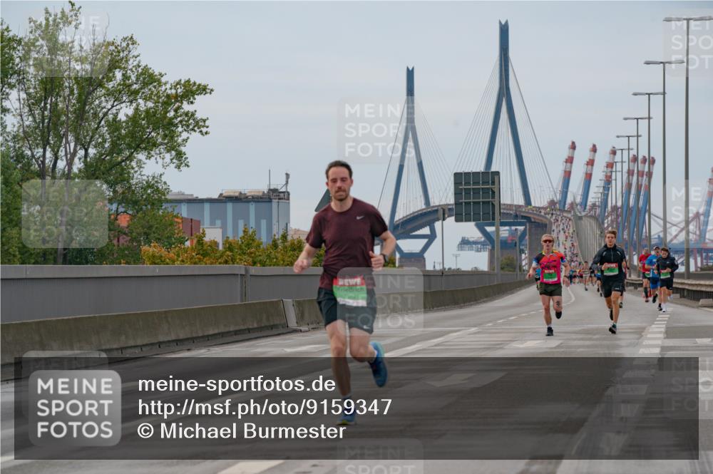 03.10.2025 - Köhlbrandbrückenlauf Michael Burmester http://msf.ph/oto/9159347 03.10.2025 15:42:44 Position 3  meine-sportfotos.de