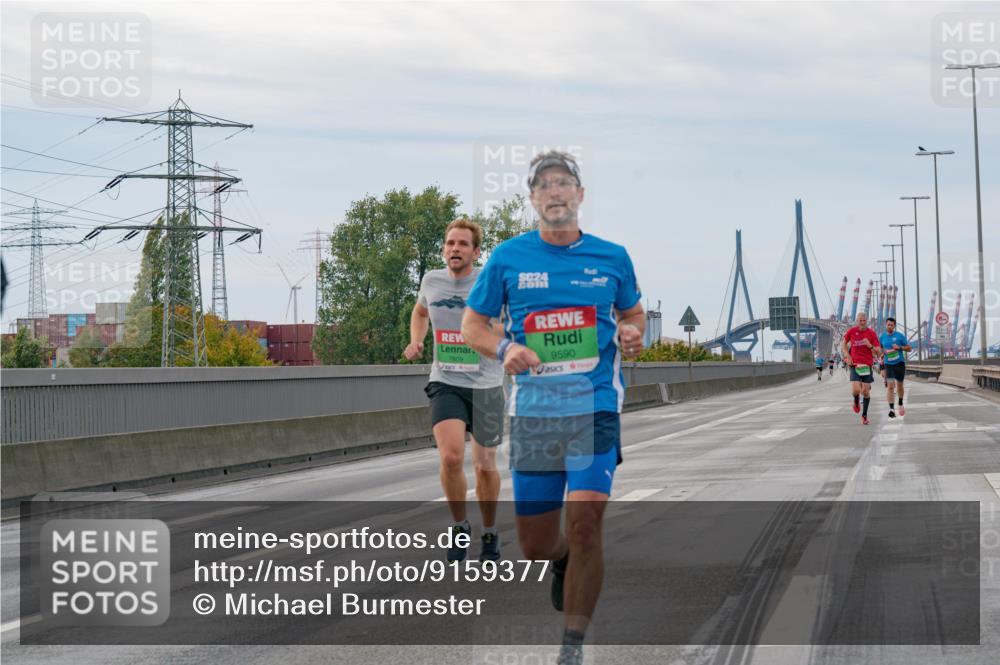 03.10.2025 - Köhlbrandbrückenlauf Michael Burmester http://msf.ph/oto/9159377 03.10.2025 15:43:10 Position 3 7809, 24, 9590 meine-sportfotos.de