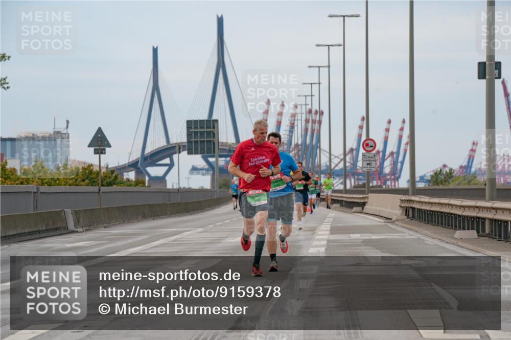 03.10.2025 - Köhlbrandbrückenlauf Michael Burmester http://msf.ph/oto/9159378 03.10.2025 15:43:13 Position 3 9481, 12, 5 meine-sportfotos.de