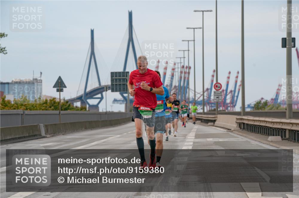 03.10.2025 - Köhlbrandbrückenlauf Michael Burmester http://msf.ph/oto/9159380 03.10.2025 15:43:15 Position 3 9481, 7068 meine-sportfotos.de