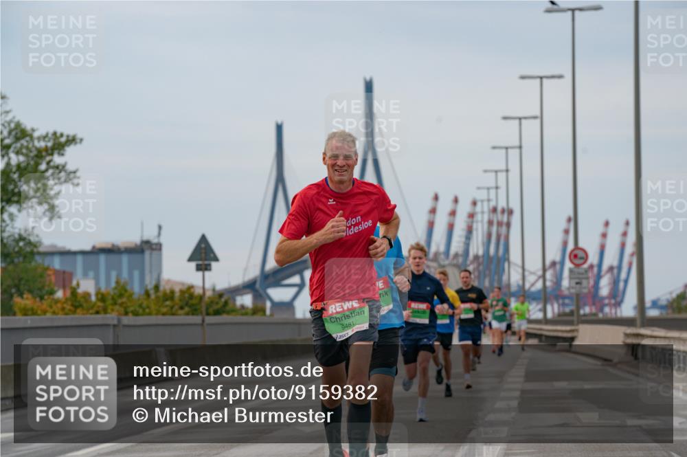 03.10.2025 - Köhlbrandbrückenlauf Michael Burmester http://msf.ph/oto/9159382 03.10.2025 15:43:16 Position 3 9481 meine-sportfotos.de