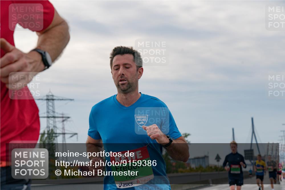 03.10.2025 - Köhlbrandbrückenlauf Michael Burmester http://msf.ph/oto/9159386 03.10.2025 15:43:21 Position 3 7068 meine-sportfotos.de