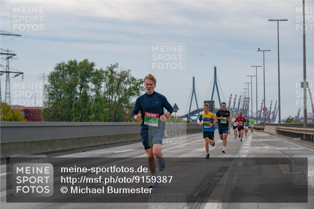 03.10.2025 - Köhlbrandbrückenlauf Michael Burmester http://msf.ph/oto/9159387 03.10.2025 15:43:23 Position 3 8920 meine-sportfotos.de
