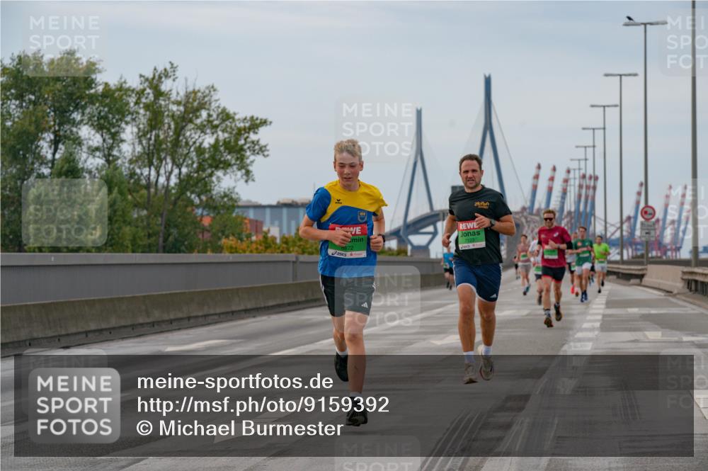 03.10.2025 - Köhlbrandbrückenlauf Michael Burmester http://msf.ph/oto/9159392 03.10.2025 15:43:25 Position 3 7123 meine-sportfotos.de