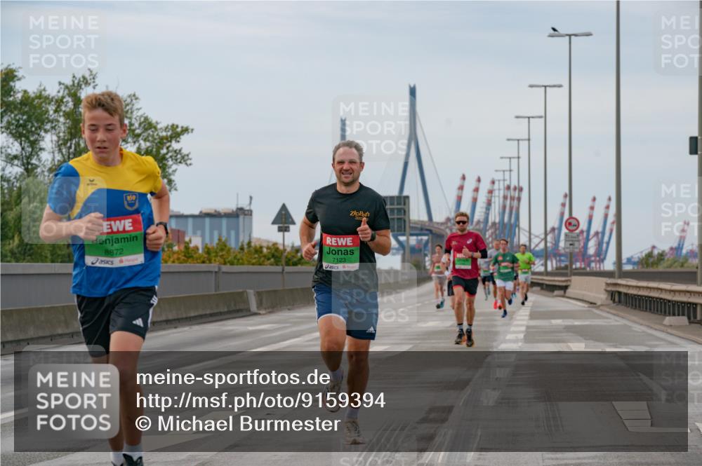 03.10.2025 - Köhlbrandbrückenlauf Michael Burmester http://msf.ph/oto/9159394 03.10.2025 15:43:26 Position 3 8872, 7123 meine-sportfotos.de