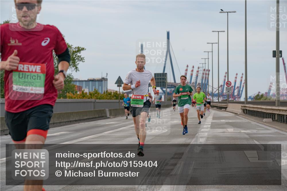 03.10.2025 - Köhlbrandbrückenlauf Michael Burmester http://msf.ph/oto/9159404 03.10.2025 15:43:35 Position 3 7030, 7040 meine-sportfotos.de