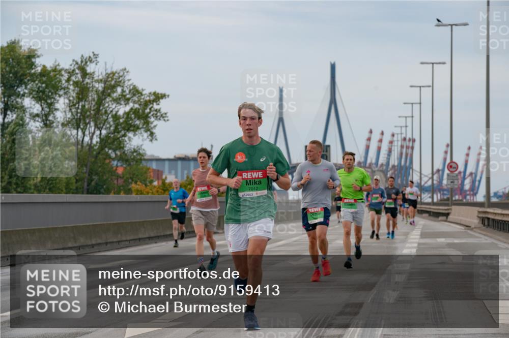 03.10.2025 - Köhlbrandbrückenlauf Michael Burmester http://msf.ph/oto/9159413 03.10.2025 15:43:40 Position 3 7012 meine-sportfotos.de