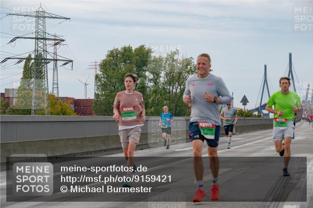 03.10.2025 - Köhlbrandbrückenlauf Michael Burmester http://msf.ph/oto/9159421 03.10.2025 15:43:44 Position 3 7100 meine-sportfotos.de