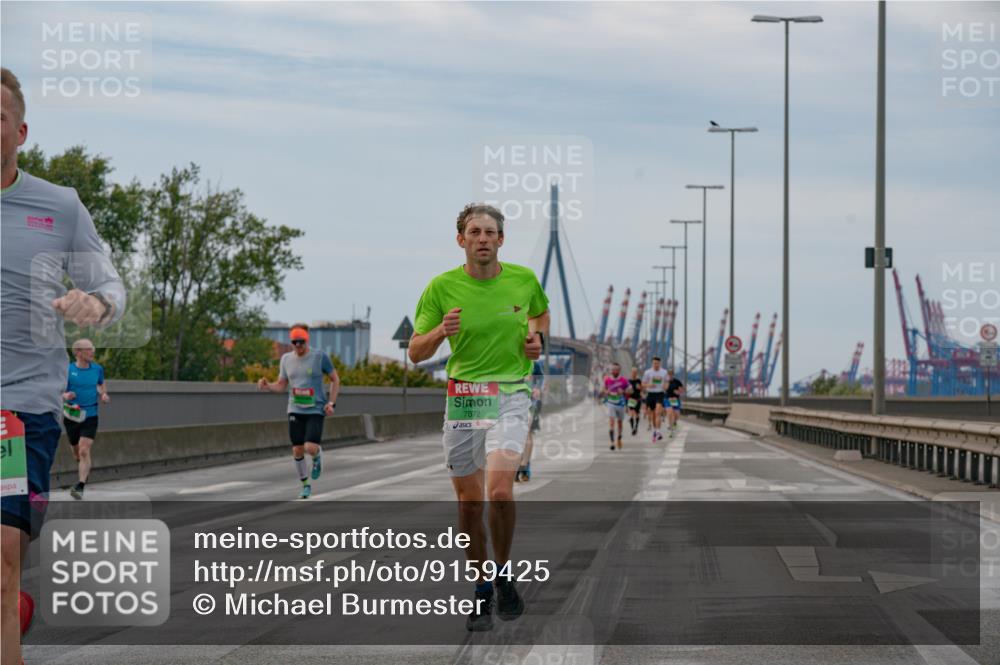 03.10.2025 - Köhlbrandbrückenlauf Michael Burmester http://msf.ph/oto/9159425 03.10.2025 15:43:45 Position 3 7072 meine-sportfotos.de