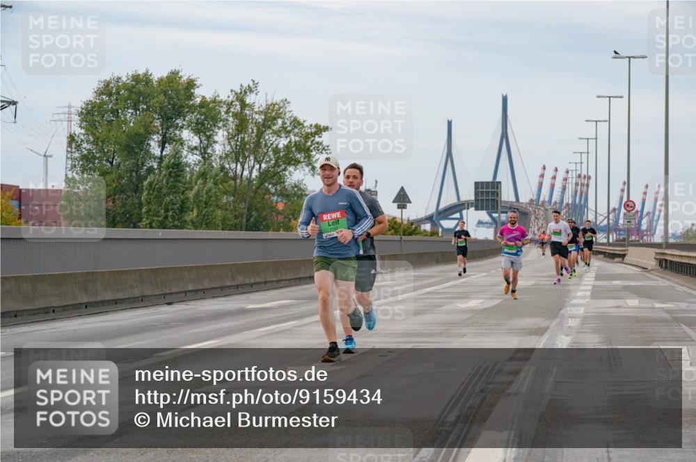 03.10.2025 - Köhlbrandbrückenlauf Michael Burmester http://msf.ph/oto/9159434 03.10.2025 15:43:50 Position 3 7197 meine-sportfotos.de