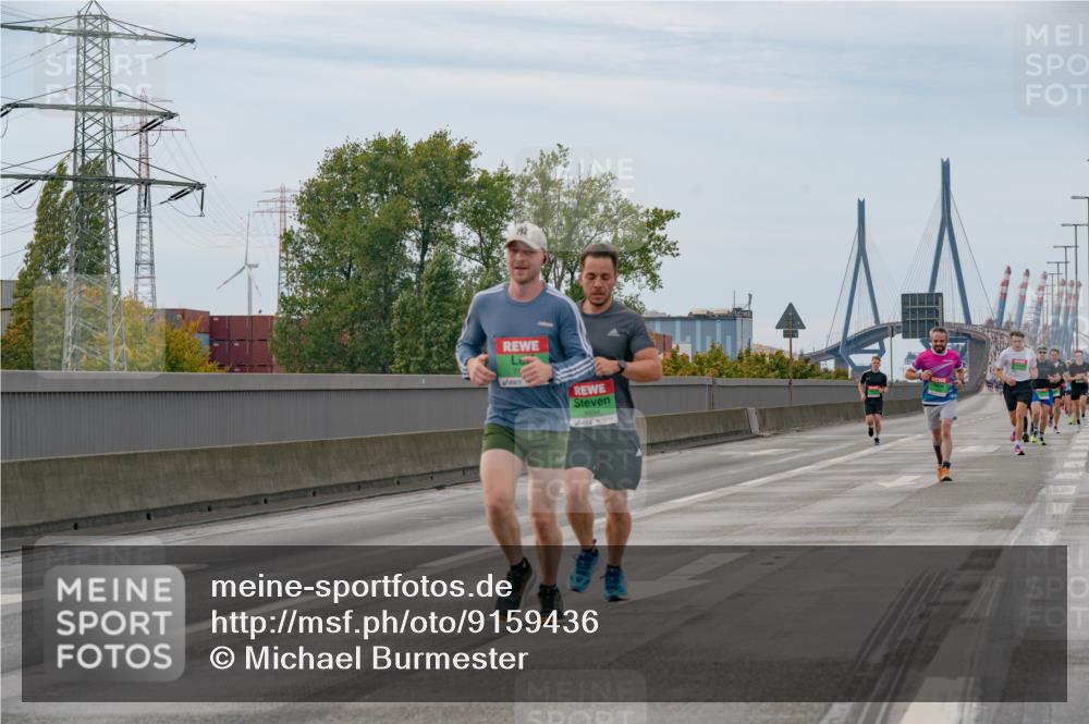 03.10.2025 - Köhlbrandbrückenlauf Michael Burmester http://msf.ph/oto/9159436 03.10.2025 15:43:51 Position 3 9594 meine-sportfotos.de