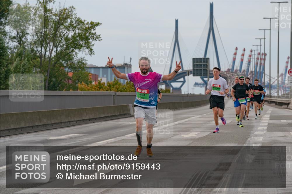 03.10.2025 - Köhlbrandbrückenlauf Michael Burmester http://msf.ph/oto/9159443 03.10.2025 15:43:55 Position 3 7053 meine-sportfotos.de