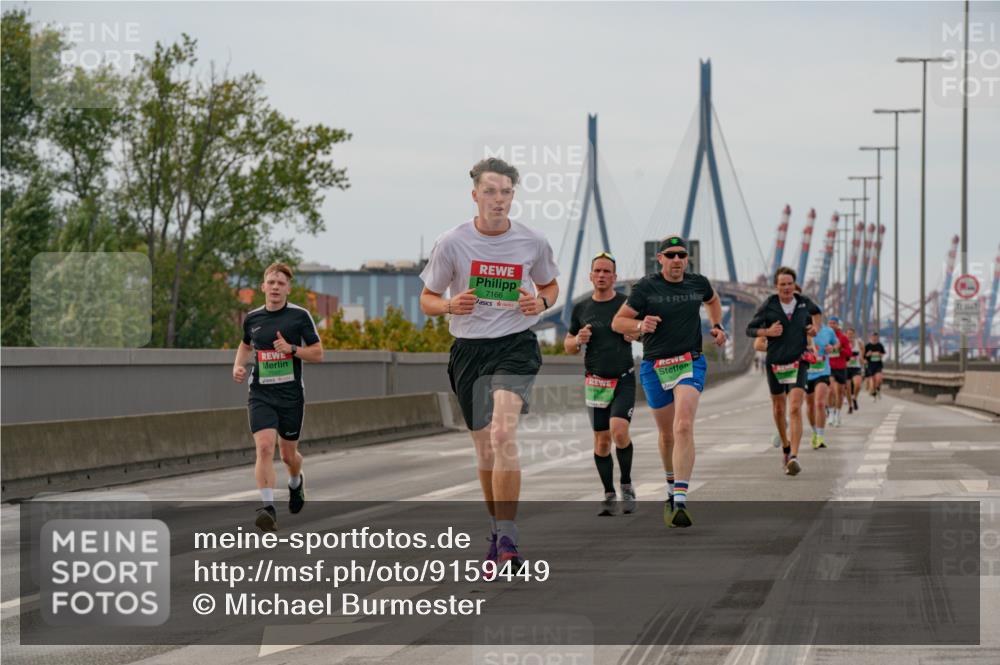 03.10.2025 - Köhlbrandbrückenlauf Michael Burmester http://msf.ph/oto/9159449 03.10.2025 15:44:00 Position 3 7166 meine-sportfotos.de