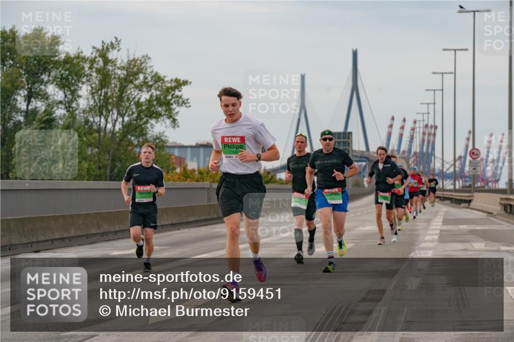 03.10.2025 - Köhlbrandbrückenlauf Michael Burmester http://msf.ph/oto/9159451 03.10.2025 15:44:01 Position 3 7166, 9231 meine-sportfotos.de