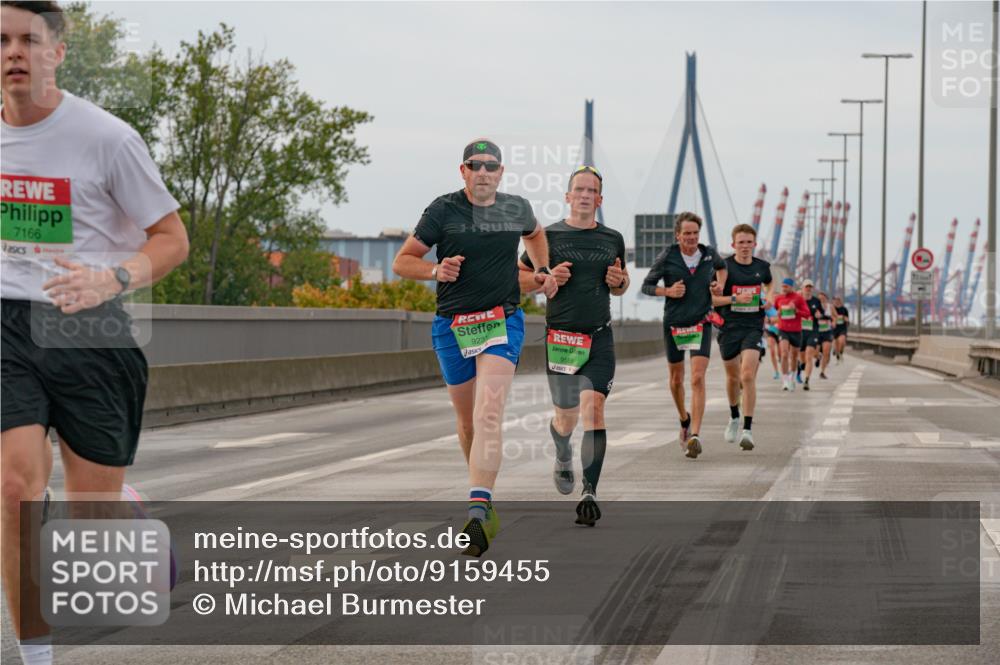 03.10.2025 - Köhlbrandbrückenlauf Michael Burmester http://msf.ph/oto/9159455 03.10.2025 15:44:03 Position 3 7166, 9231 meine-sportfotos.de