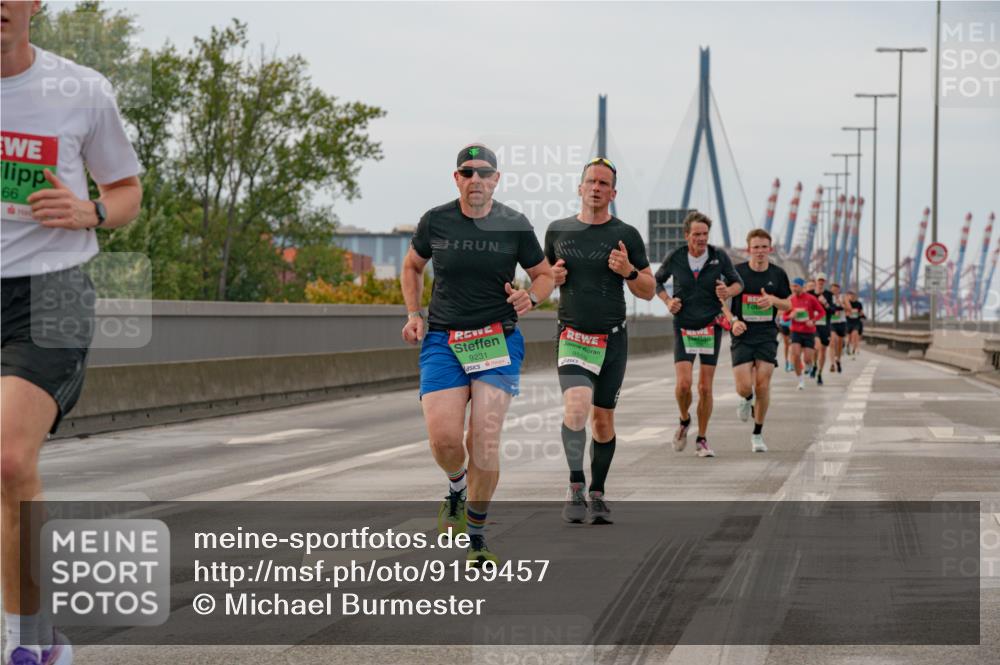 03.10.2025 - Köhlbrandbrückenlauf Michael Burmester http://msf.ph/oto/9159457 03.10.2025 15:44:03 Position 3 66, 9231 meine-sportfotos.de