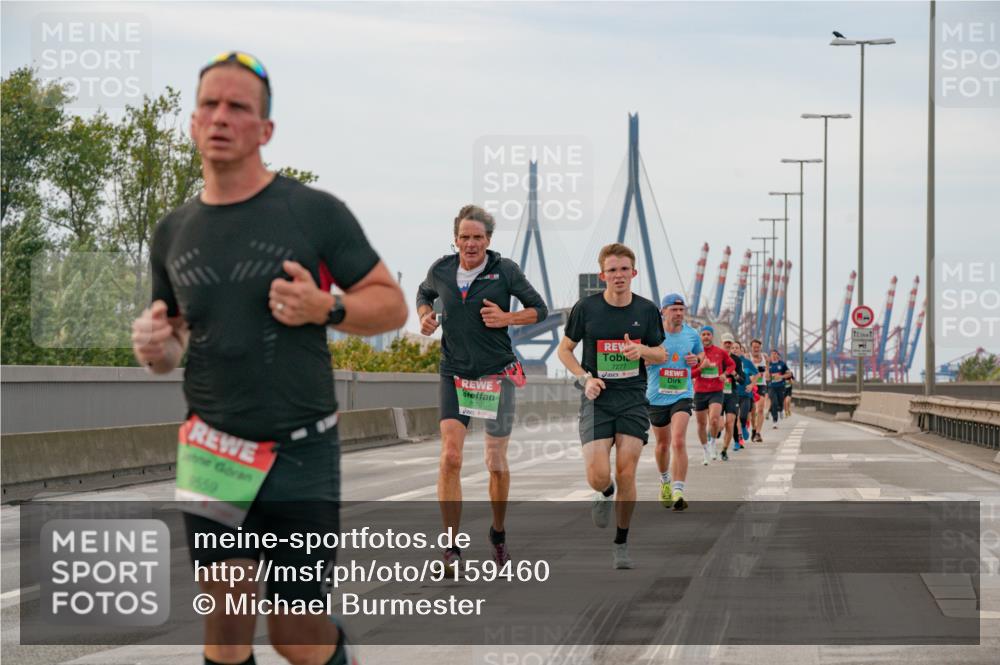 03.10.2025 - Köhlbrandbrückenlauf Michael Burmester http://msf.ph/oto/9159460 03.10.2025 15:44:06 Position 3 9559, 12, 5 meine-sportfotos.de
