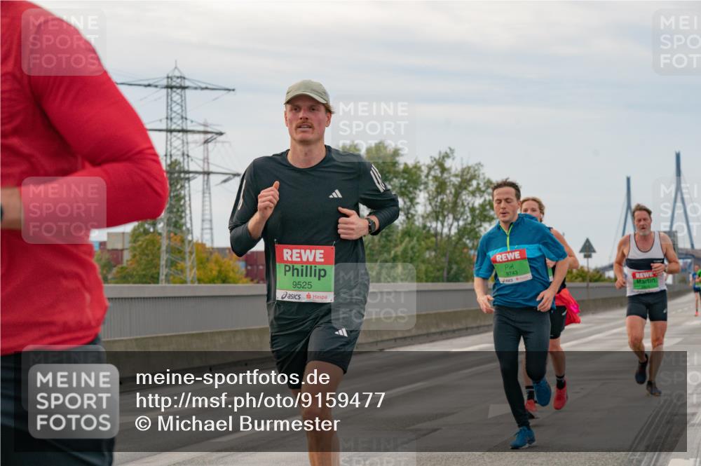 03.10.2025 - Köhlbrandbrückenlauf Michael Burmester http://msf.ph/oto/9159477 03.10.2025 15:44:20 Position 3 9525, 9743 meine-sportfotos.de