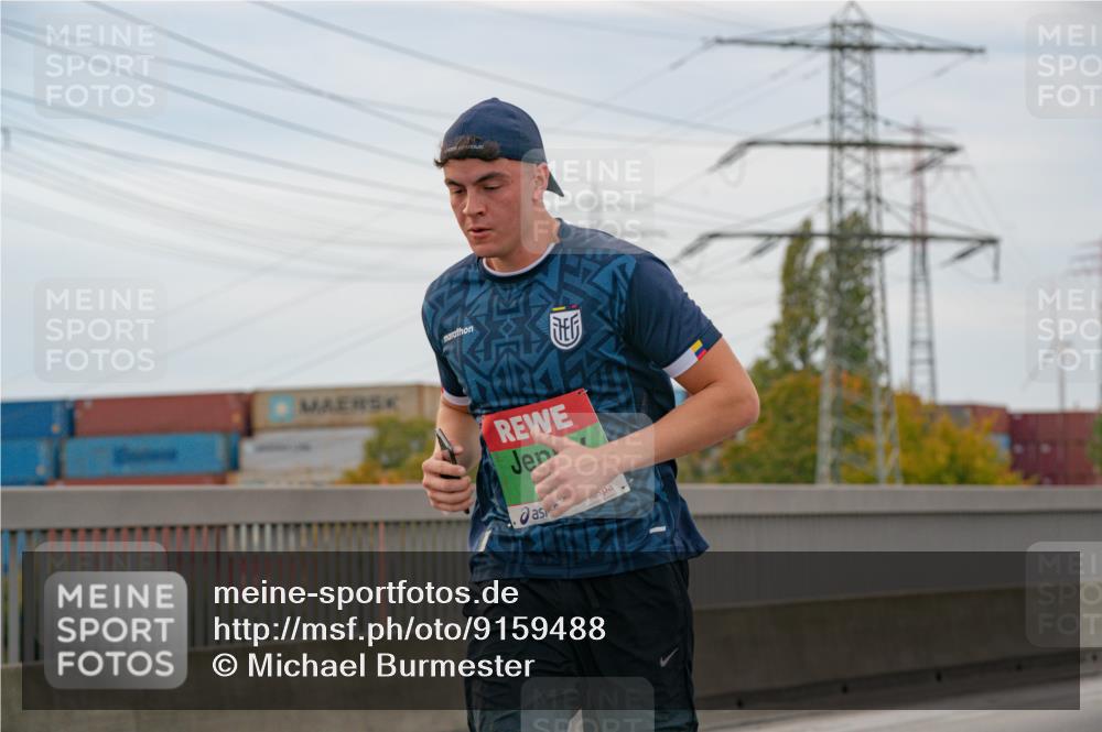 03.10.2025 - Köhlbrandbrückenlauf Michael Burmester http://msf.ph/oto/9159488 03.10.2025 15:44:30 Position 3  meine-sportfotos.de