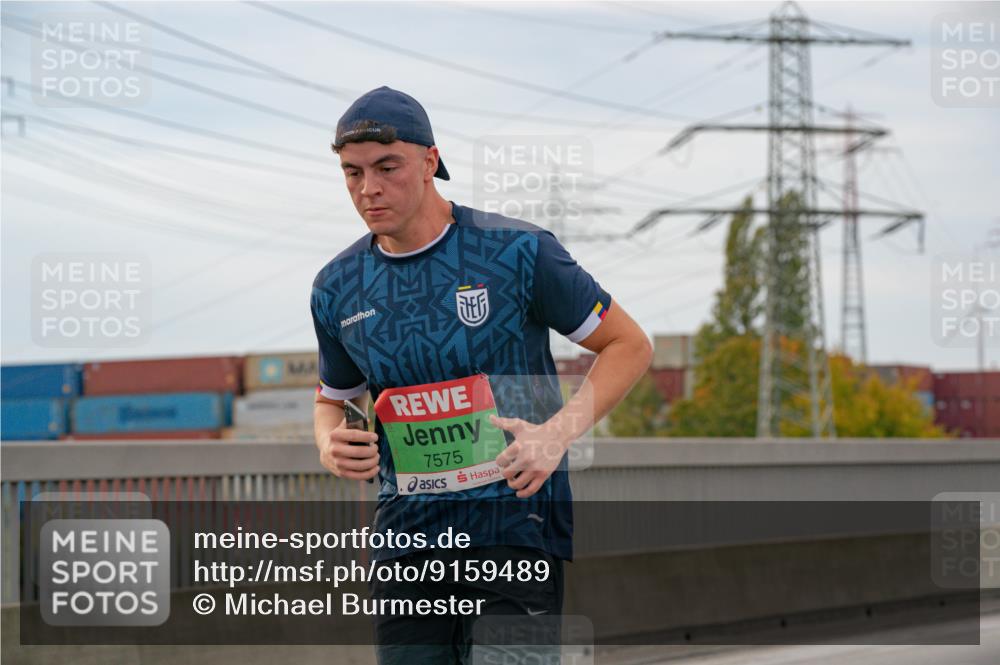 03.10.2025 - Köhlbrandbrückenlauf Michael Burmester http://msf.ph/oto/9159489 03.10.2025 15:44:30 Position 3 7575 meine-sportfotos.de