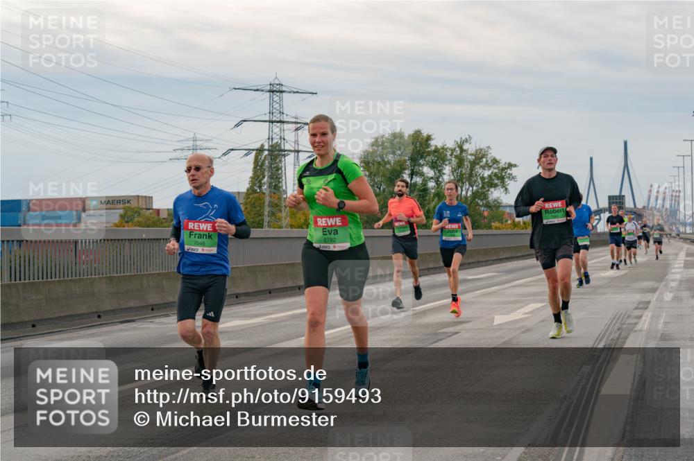 03.10.2025 - Köhlbrandbrückenlauf Michael Burmester http://msf.ph/oto/9159493 03.10.2025 15:44:33 Position 3 7046, 8782 meine-sportfotos.de