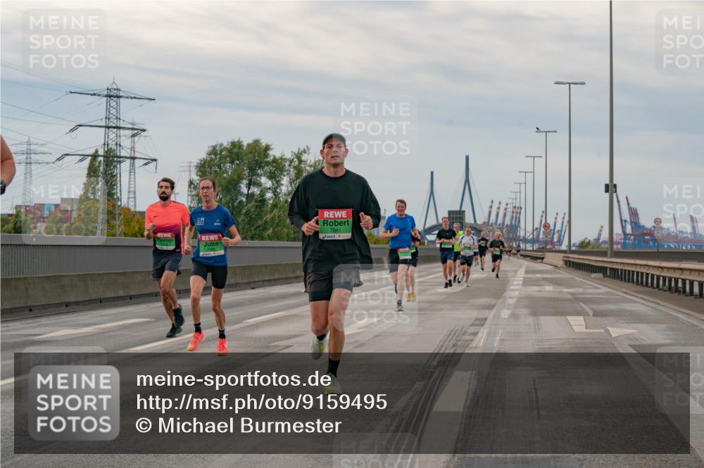 03.10.2025 - Köhlbrandbrückenlauf Michael Burmester http://msf.ph/oto/9159495 03.10.2025 15:44:34 Position 3 7041 meine-sportfotos.de