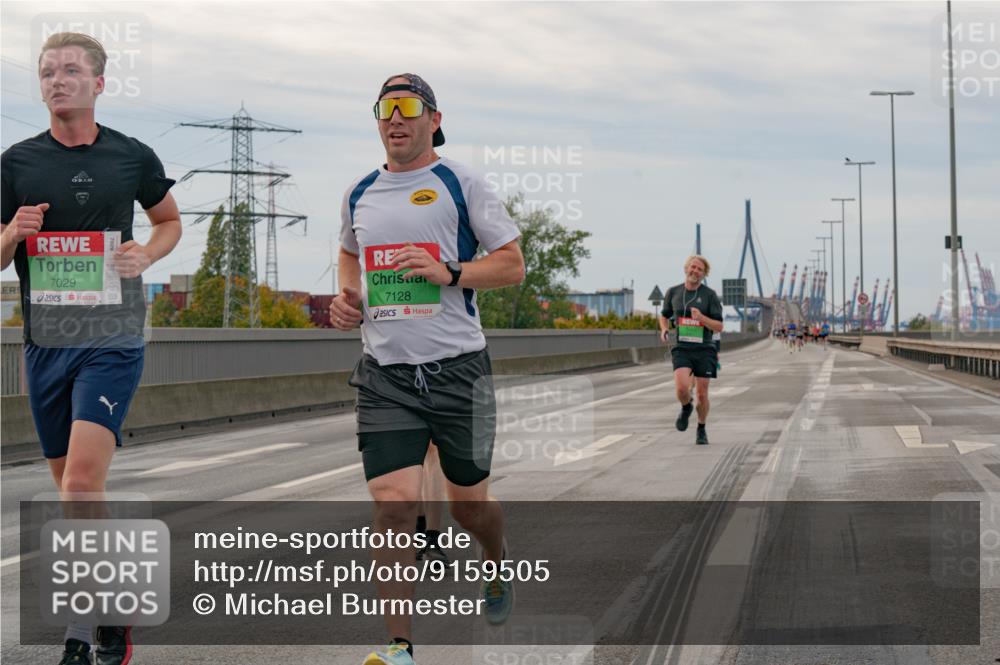 03.10.2025 - Köhlbrandbrückenlauf Michael Burmester http://msf.ph/oto/9159505 03.10.2025 15:44:43 Position 3 7029, 7128 meine-sportfotos.de