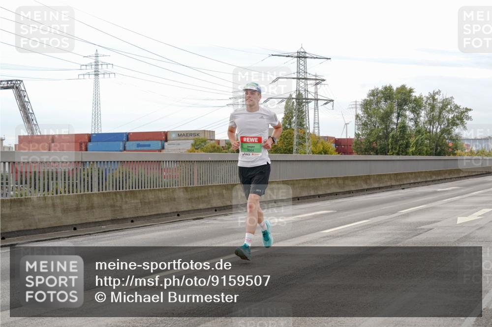 03.10.2025 - Köhlbrandbrückenlauf Michael Burmester http://msf.ph/oto/9159507 03.10.2025 15:44:55 Position 3 9664 meine-sportfotos.de