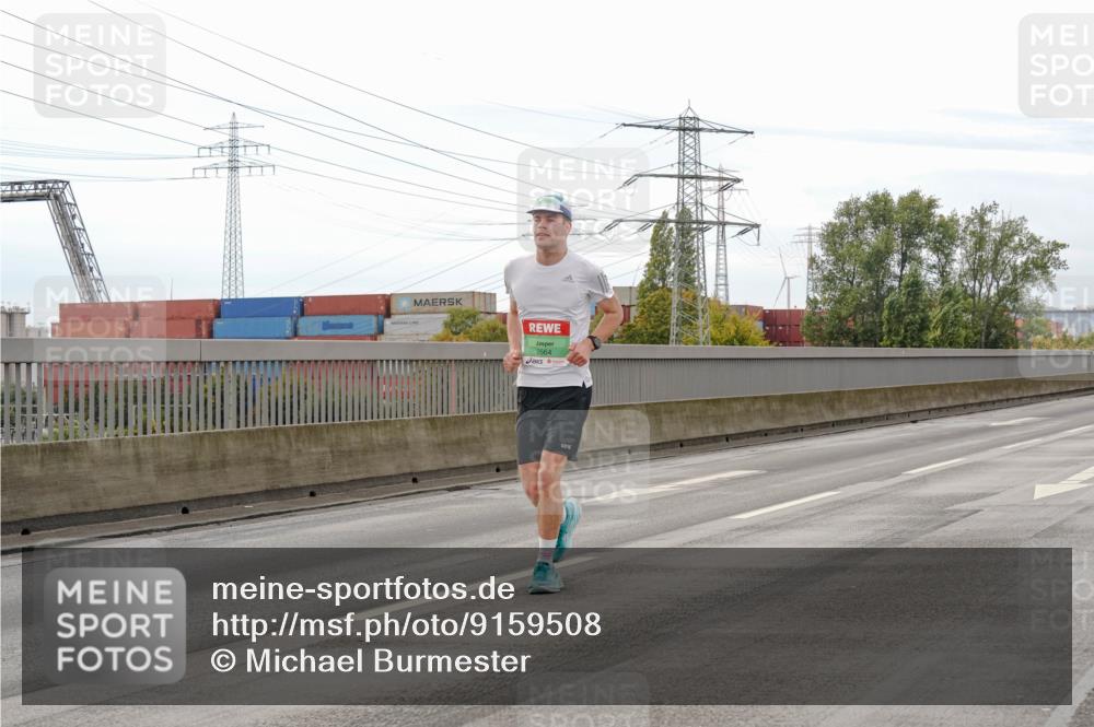 03.10.2025 - Köhlbrandbrückenlauf Michael Burmester http://msf.ph/oto/9159508 03.10.2025 15:44:56 Position 3 9664 meine-sportfotos.de