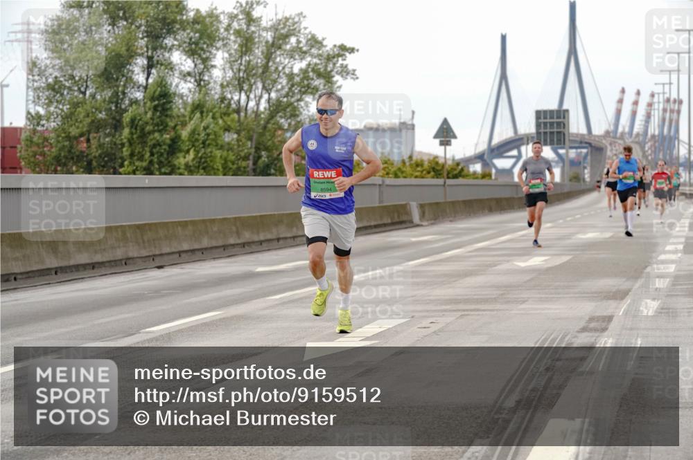 03.10.2025 - Köhlbrandbrückenlauf Michael Burmester http://msf.ph/oto/9159512 03.10.2025 15:45:03 Position 3 8594 meine-sportfotos.de