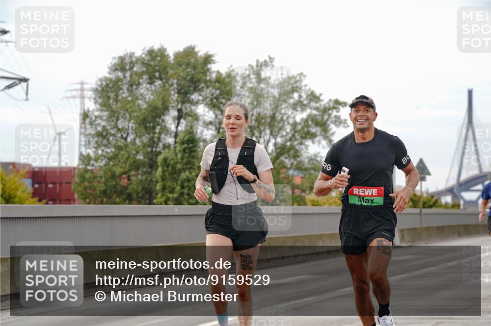 03.10.2025 - Köhlbrandbrückenlauf Michael Burmester http://msf.ph/oto/9159529 03.10.2025 15:45:24 Position 3  meine-sportfotos.de