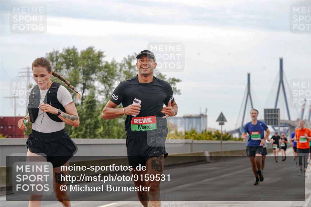 03.10.2025 - Köhlbrandbrückenlauf Michael Burmester http://msf.ph/oto/9159531 03.10.2025 15:45:25 Position 3  meine-sportfotos.de
