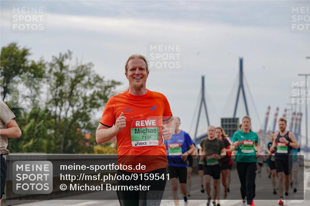 03.10.2025 - Köhlbrandbrückenlauf Michael Burmester http://msf.ph/oto/9159541 03.10.2025 15:45:33 Position 3 7104 meine-sportfotos.de