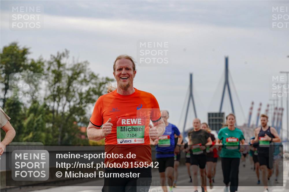 03.10.2025 - Köhlbrandbrückenlauf Michael Burmester http://msf.ph/oto/9159542 03.10.2025 15:45:33 Position 3 7104 meine-sportfotos.de
