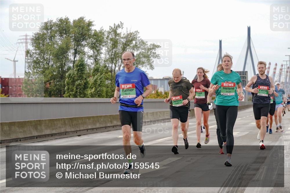 03.10.2025 - Köhlbrandbrückenlauf Michael Burmester http://msf.ph/oto/9159545 03.10.2025 15:45:36 Position 3 9226, 9438, 7131, 9087, 7051 meine-sportfotos.de