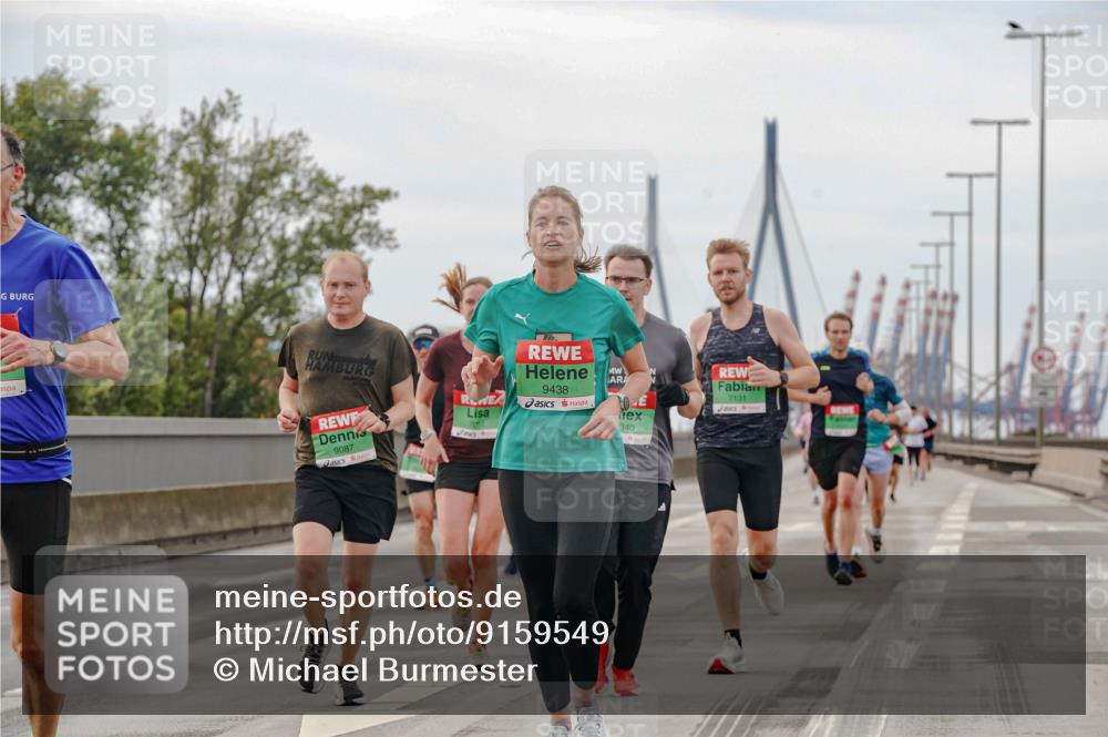 03.10.2025 - Köhlbrandbrückenlauf Michael Burmester http://msf.ph/oto/9159549 03.10.2025 15:45:37 Position 3 9438, 0, 7131, 340, 9087, 7051 meine-sportfotos.de