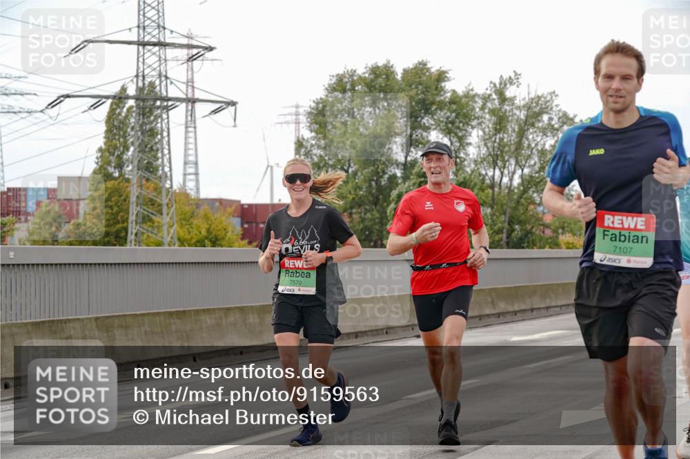 03.10.2025 - Köhlbrandbrückenlauf Michael Burmester http://msf.ph/oto/9159563 03.10.2025 15:45:43 Position 3 6, 66, 7570, 7107, 22 meine-sportfotos.de